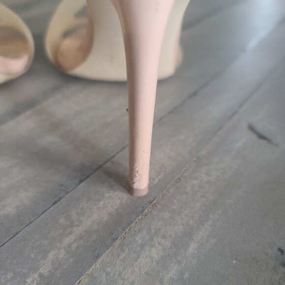 GUESS Womens 7 Beige Translucent Asymmetrical Round Toe Sling-back 4.5 Inch Heel - Picture 8 of 9